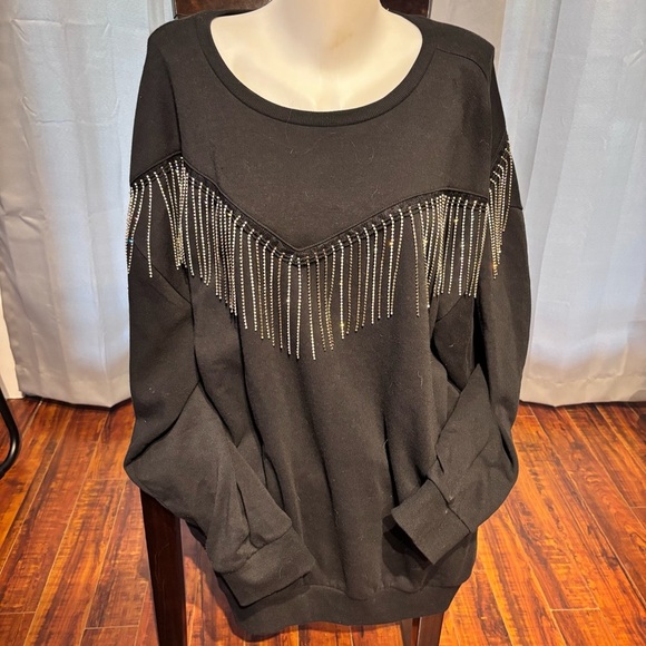 Western style Torrid Black crew neck with sparkling fringe size 3xl - Picture 4 of 13